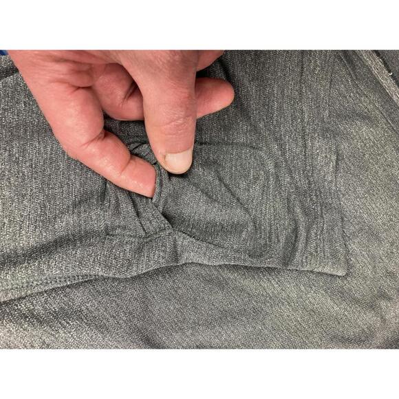 Lululemon Mens Shirt Active Tech Gray Short Sleeve Reflective Strip Size Medium. - Picture 7 of 9